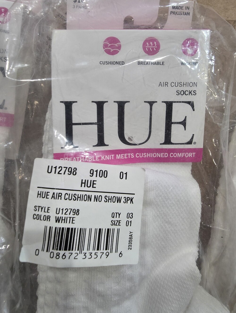 NWT HUE 9 Pairs Air Cushion White No Show Women's‎ socks - Picture 2 of 3